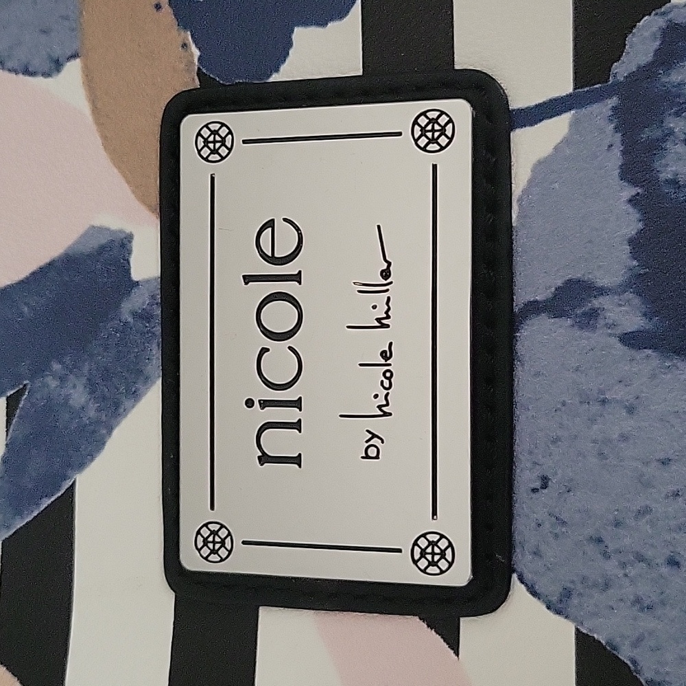 Nicole shoulder bag  multicolor, base navy, 6 pouches, 3 zippered pockets - Picture 4 of 5